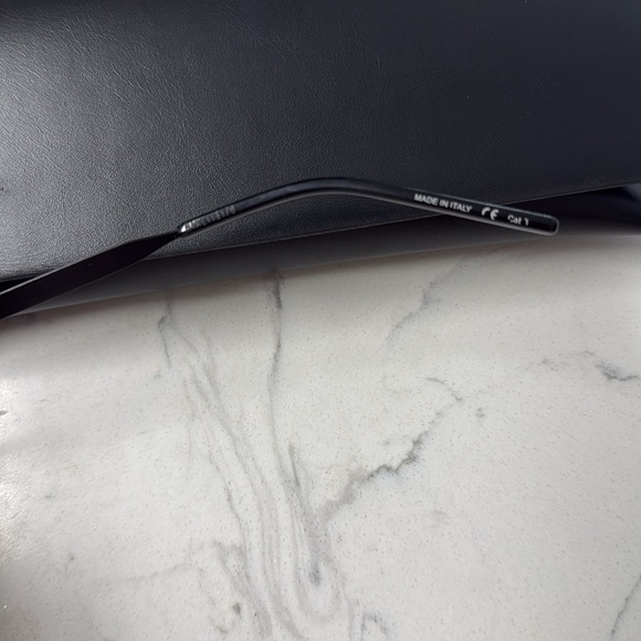 Saint Laurent Sunglasses - Picture 5 of 6